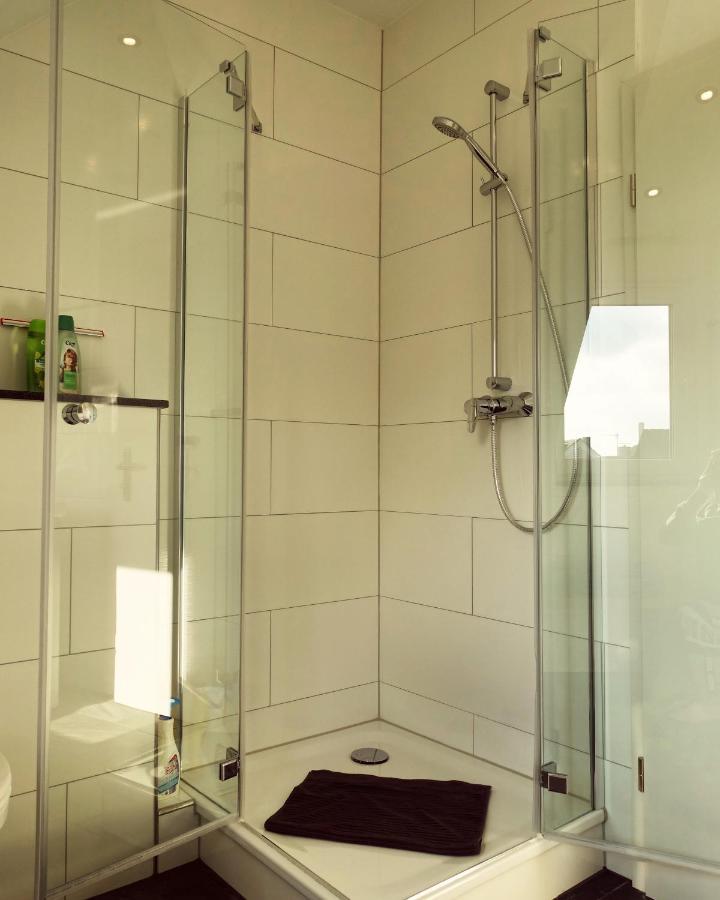 Frankes City Sleep Apartment, 6 Einzelbetten Велберт Екстериор снимка
