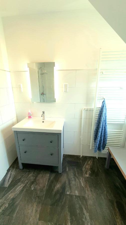 Frankes City Sleep Apartment, 6 Einzelbetten Велберт Екстериор снимка
